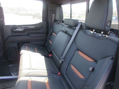 New 2026 GMC Sierra 1500 AT4 w/ AT4 Premium Package AWD/4WD image 16
