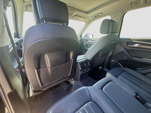 Used 2021 Audi Q5 Premium Plus w/ Premium Plus Package image 24