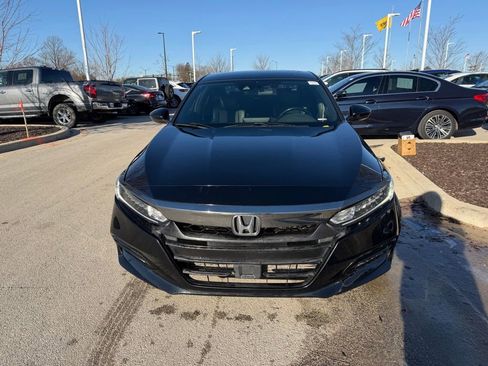 Used 2018 Honda Accord Sport image 2