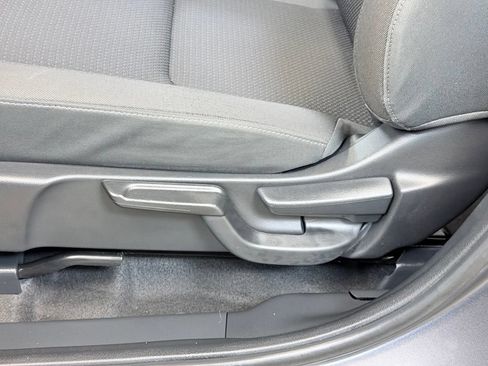 Used 2022 Honda HR-V EX image 12