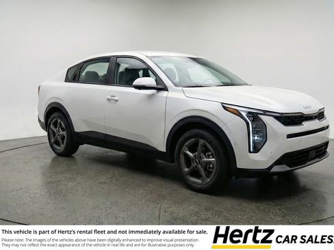 Used 2025 Kia K4 FWD image 1