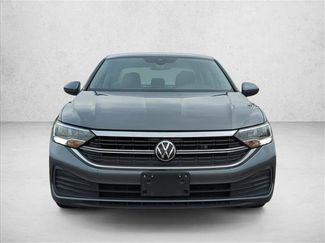 Used 2024 Volkswagen Jetta SE video 2