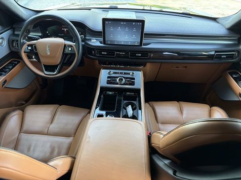 Used 2023 Lincoln Aviator Black Label AWD/4WD image 26