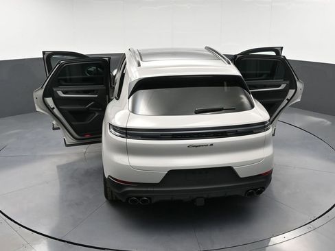 New 2026 Porsche Cayenne S AWD/4WD image 36