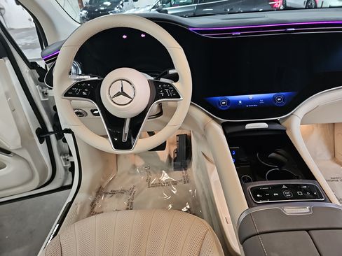 Certified 2023 Mercedes-Benz EQS 580 4MATIC SUV image 18