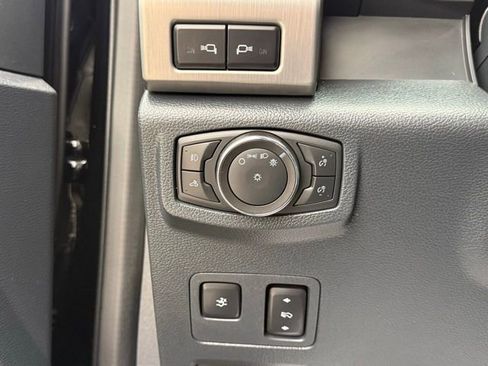 Used 2022 Ford F250 Platinum w/ Tremor Off-Road Package image 32