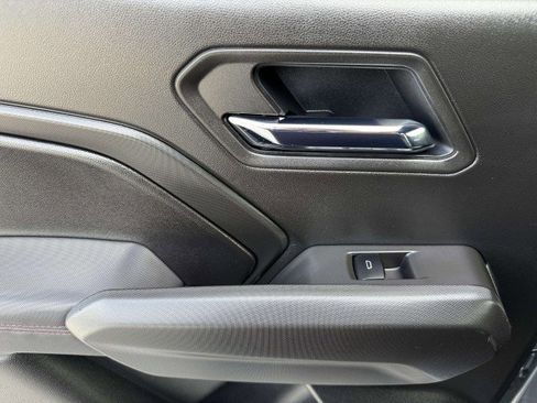 Used 2025 Chevrolet Colorado Z71 w/ Z71 Convenience Package 2 image 36