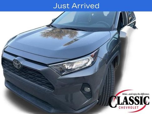 Used 2021 Toyota RAV4 XLE image 7