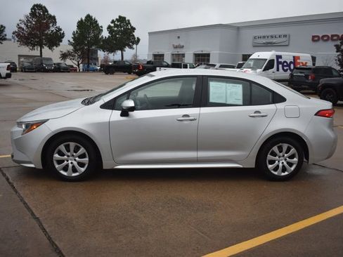 Used 2024 Toyota Corolla LE image 10