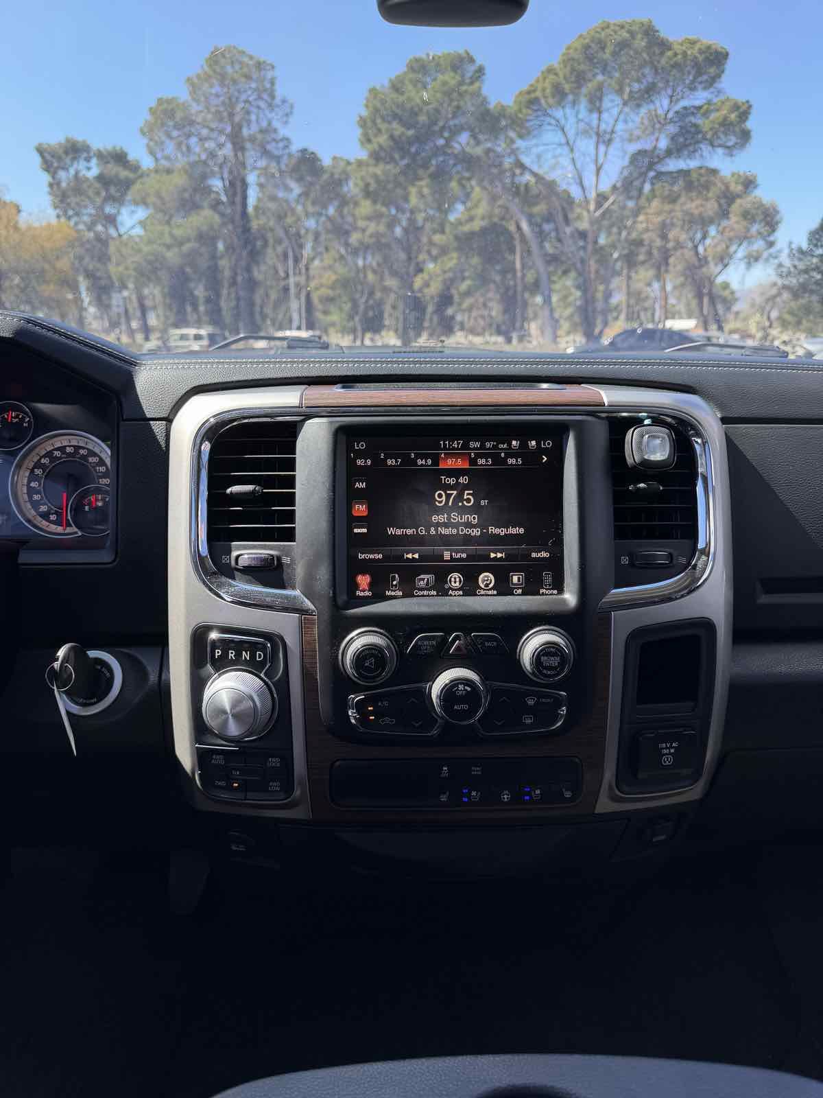 Used 2017 RAM 1500 Laramie AWD/4WD image 18