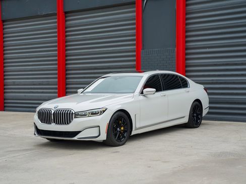 Used 2020 BMW 740i xDrive w/ Cold Weather Package image 1