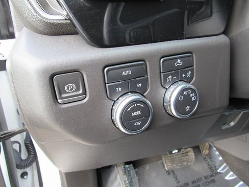 Certified 2023 GMC Sierra 1500 SLE image 15