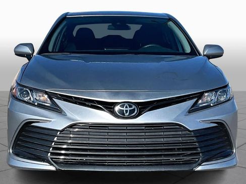 Used 2024 Toyota Camry LE image 4