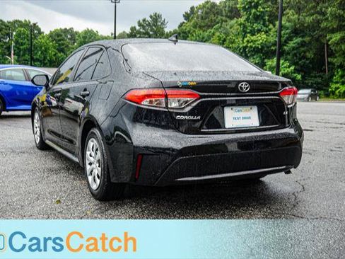 Used 2020 Toyota Corolla LE FWD image 13