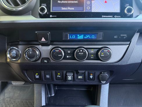 Used 2023 Toyota Tacoma TRD Sport w/ Advanced Technology Package AWD/4WD image 12
