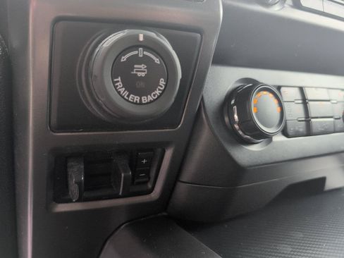 Used 2020 Ford F150 XLT w/ Equipment Group 302A Luxury AWD/4WD image 21