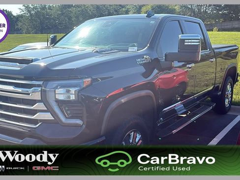 Used 2024 Chevrolet Silverado 2500 High Country w/ Technology Package AWD/4WD image 1