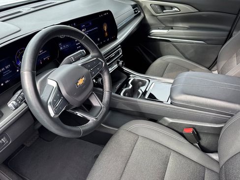 Certified 2024 Chevrolet Traverse LT image 9