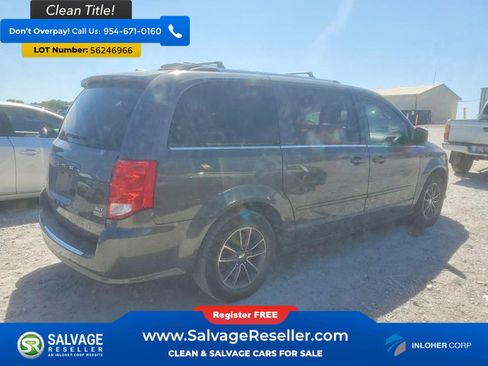 Used 2017 Dodge Grand Caravan SXT FWD image 4