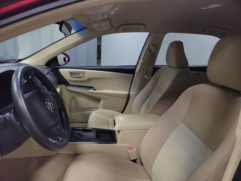 Used 2016 Toyota Camry LE FWD image 12