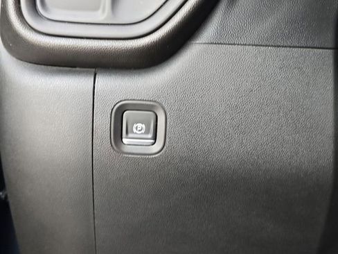 Used 2019 Chevrolet Silverado 1500 Custom w/ Trailering Package image 14