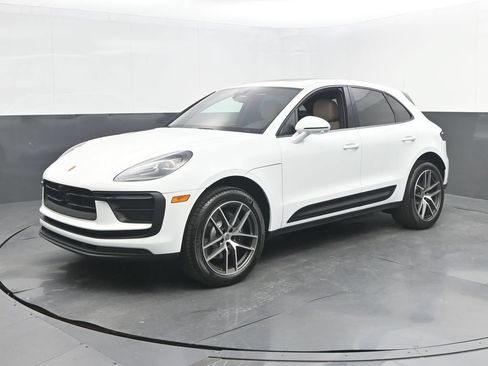 New 2026 Porsche Macan AWD/4WD image 1