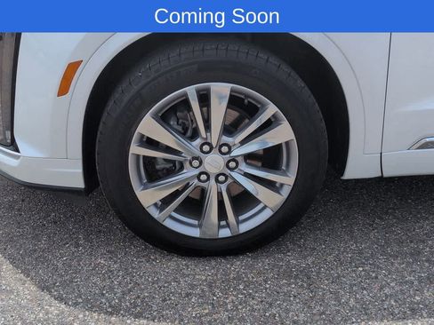 Used 2024 Cadillac XT6 Premium Luxury AWD/4WD image 13