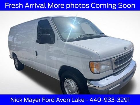 Used 2002 Ford E-150 and Econoline 150 RWD image 1