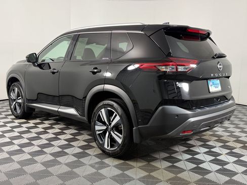 Used 2023 Nissan Rogue SL w/ SL Premium Package FWD image 2