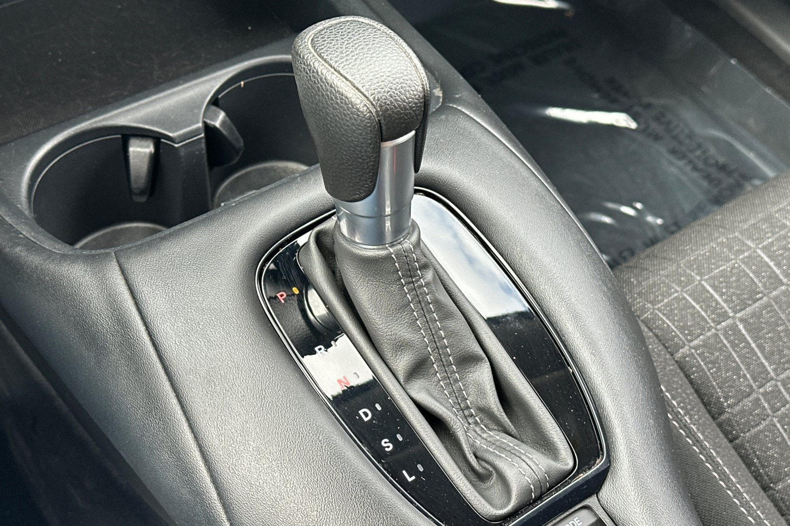 Used 2024 Honda HR-V LX image 23