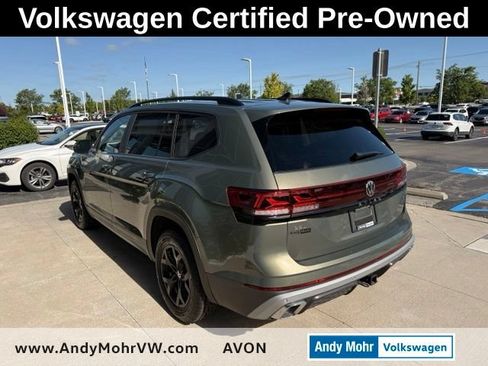Used 2024 Volkswagen Atlas Peak Edition SEL AWD/4WD image 4