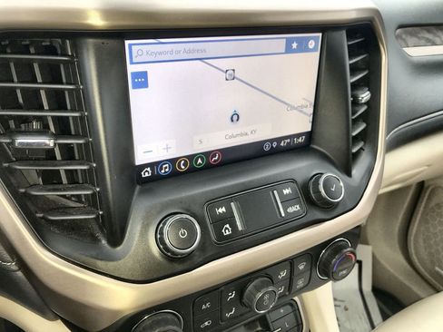 Used 2023 GMC Acadia Denali w/ Denali Ultimate Package AWD/4WD image 16