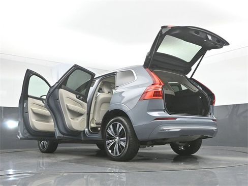 Used 2022 Volvo XC60 B6 Inscription w/ Advanced Package image 60