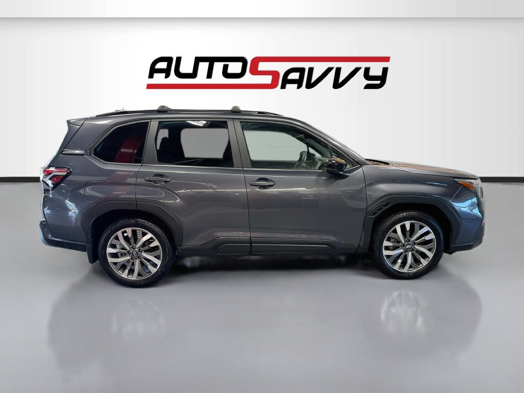 Used 2025 Subaru Forester Touring w/ Popular Package - Touring AWD/4WD image 8