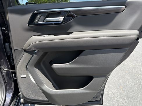 New 2026 Chevrolet Tahoe Premier w/ Sun And Tow Package AWD/4WD image 17