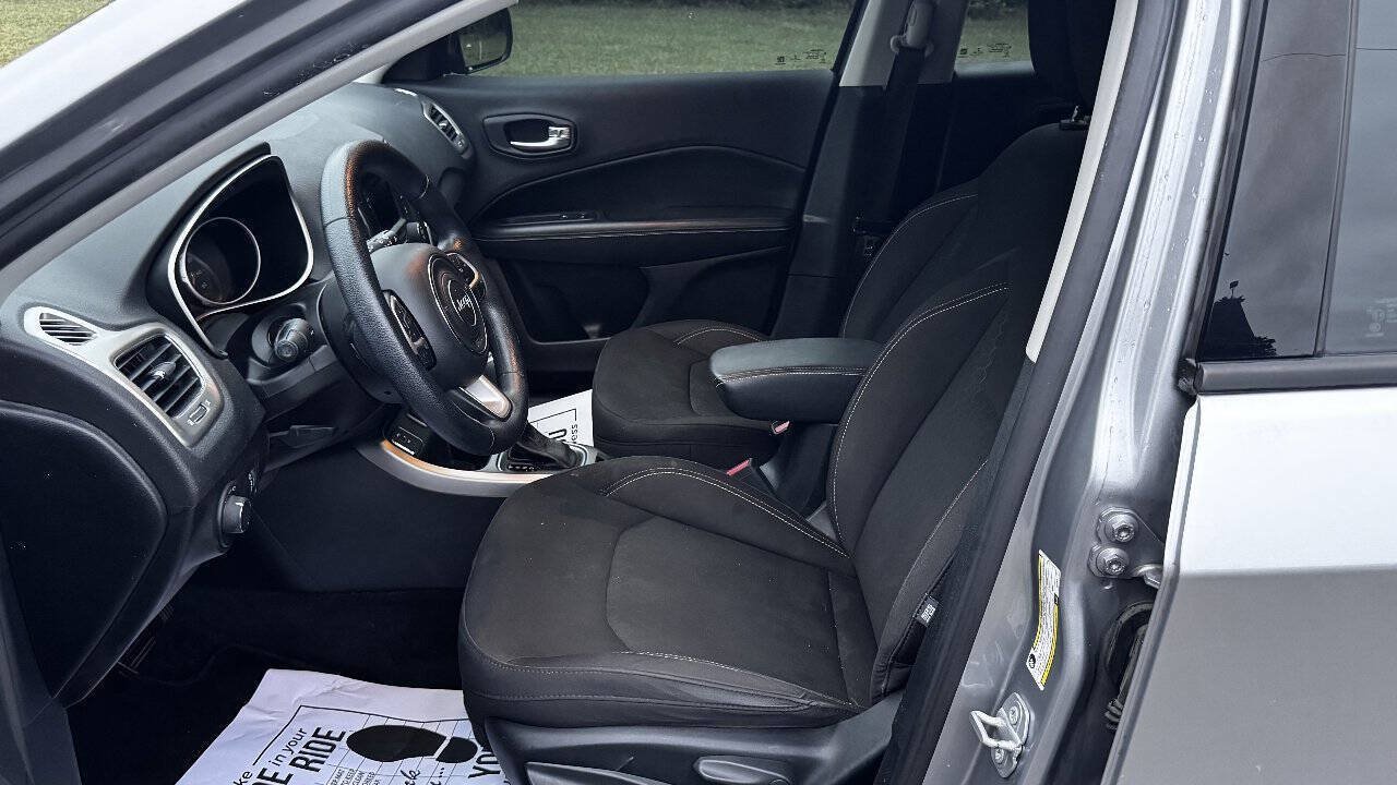 Used 2017 Jeep Compass Sport FWD image 13