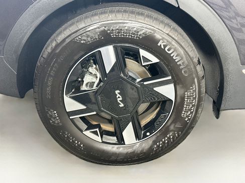 Used 2026 Kia Sportage LX FWD image 11