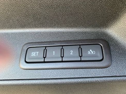 Used 2020 Chevrolet Equinox LT w/ Sport Edition AWD/4WD image 15