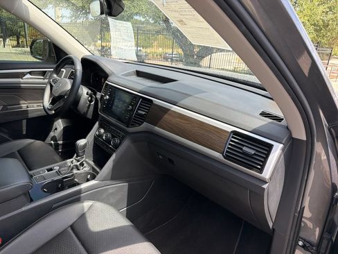 Used 2023 Volkswagen Atlas SE FWD image 38