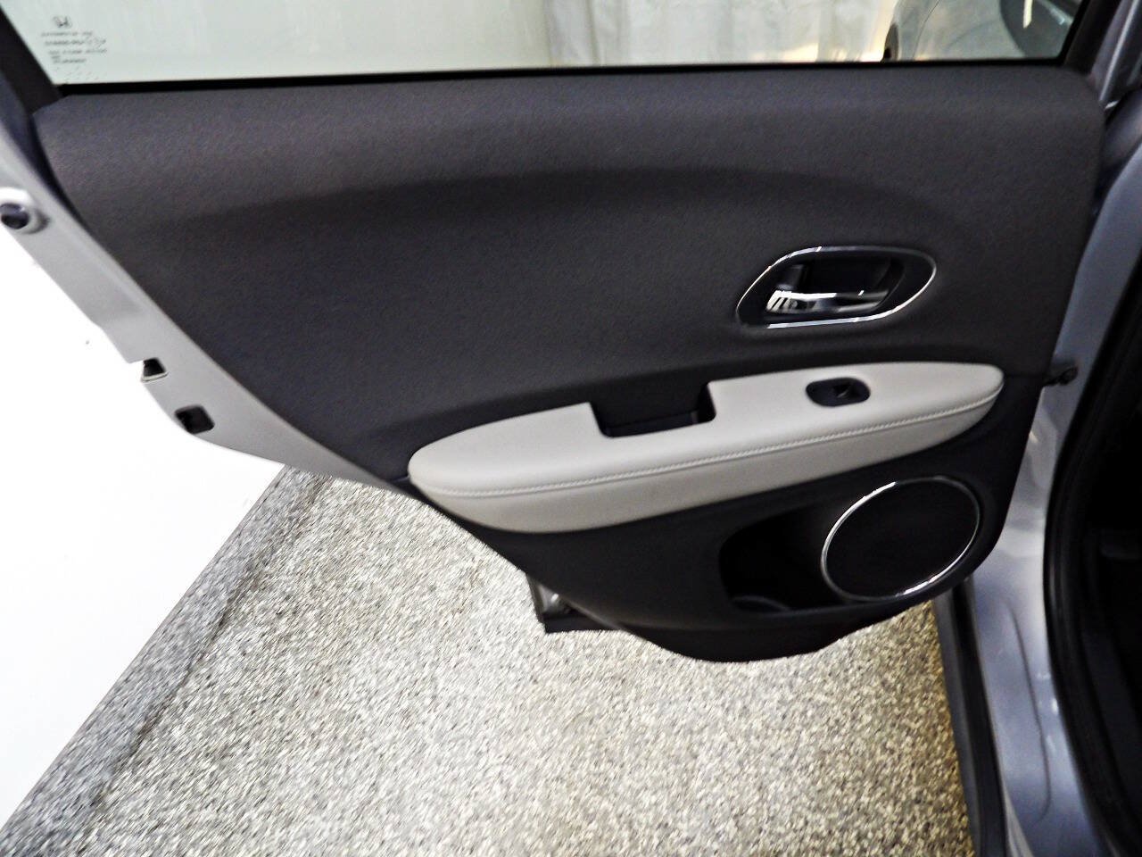 Used 2020 Honda HR-V EX image 9
