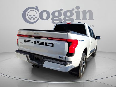 Used 2023 Ford F150 Lightning Platinum AWD/4WD image 3