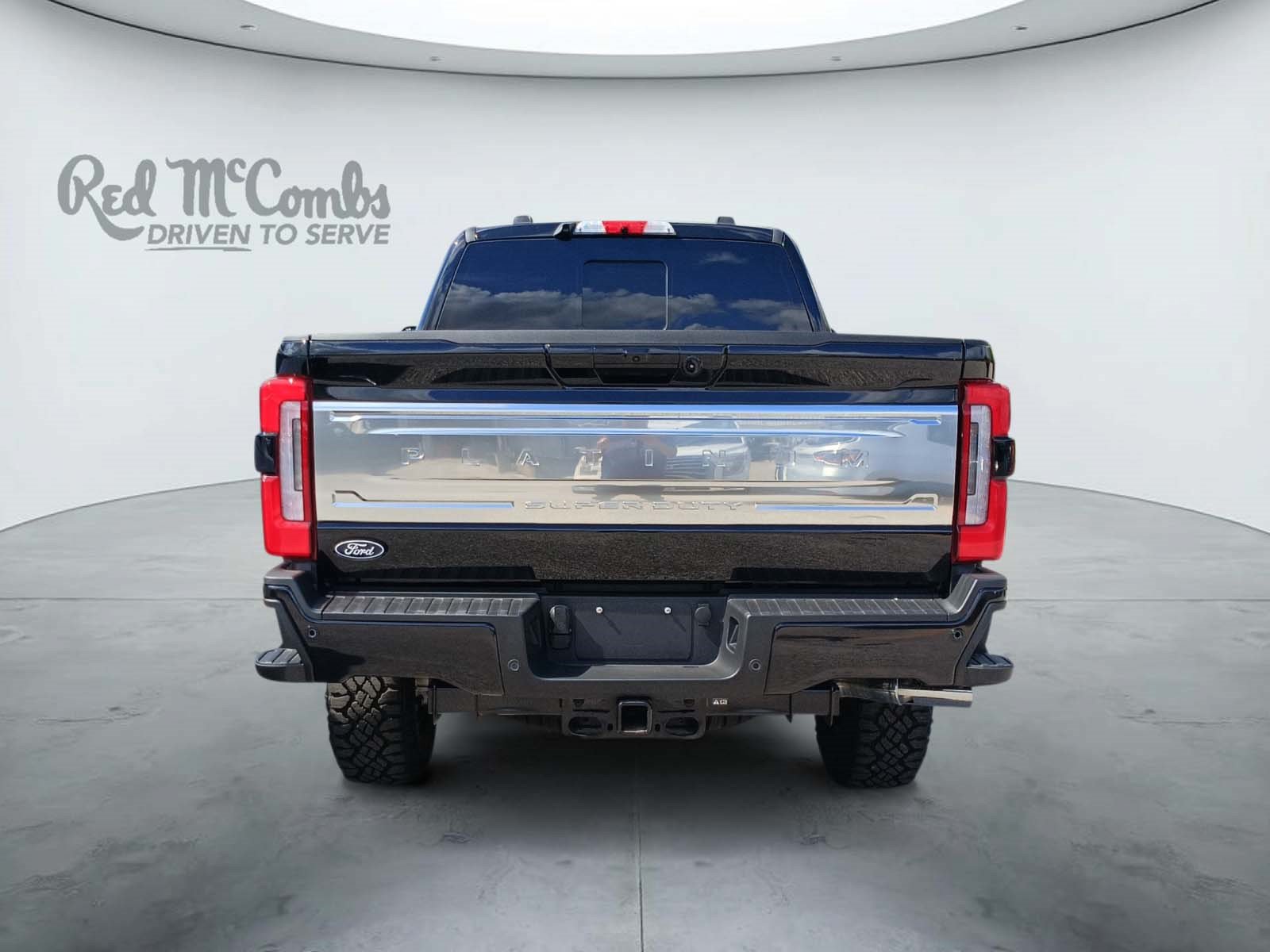 Used 2027 Ford F250 Platinum w/ Platinum Plus Package AWD/4WD image 5