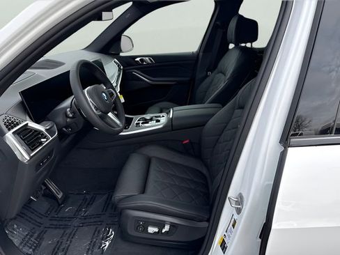 New 2026 BMW X5 xDrive50e w/ M Sport Package image 9