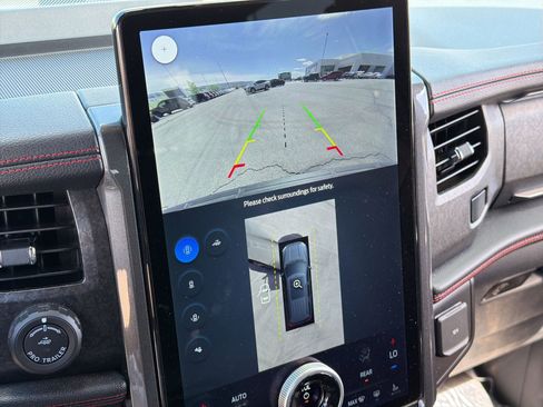 Used 2024 Ford Expedition Max Limited image 25