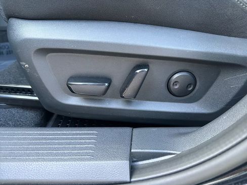 Certified 2023 Nissan Rogue SV image 16