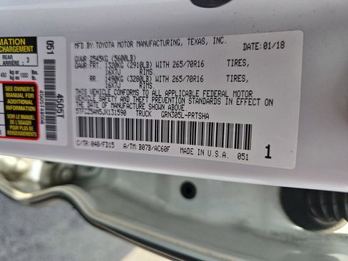 Used 2018 Toyota Tacoma TRD Off-Road AWD/4WD image 33