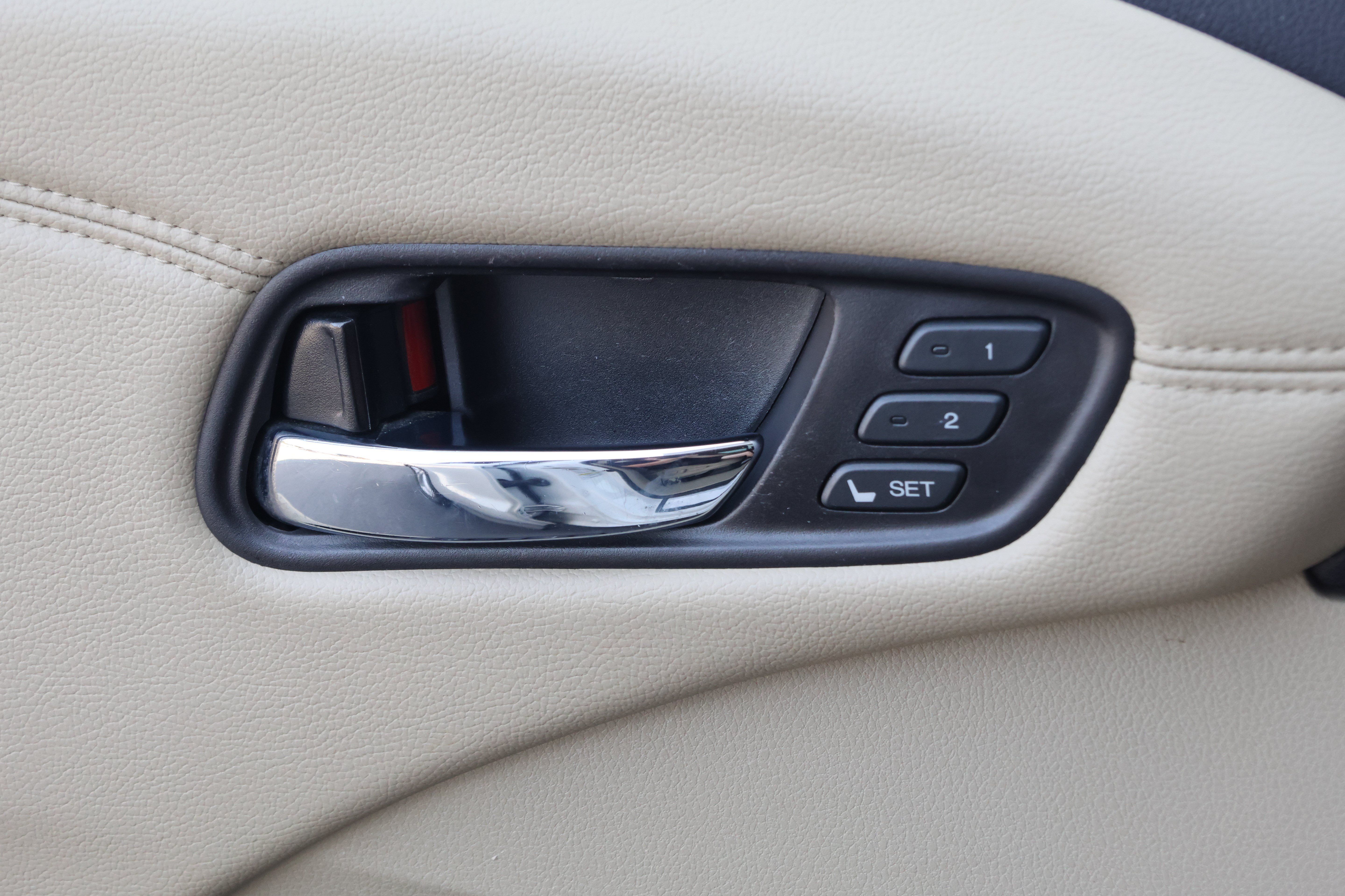 Used 2015 Acura RDX AWD image 13