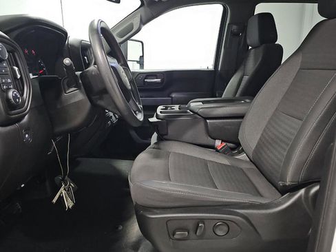 Used 2025 Chevrolet Silverado 2500 Custom w/ Custom Value Package image 7