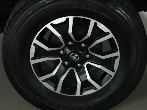 Certified 2023 Toyota Tacoma TRD Sport w/ Technology Package image 38