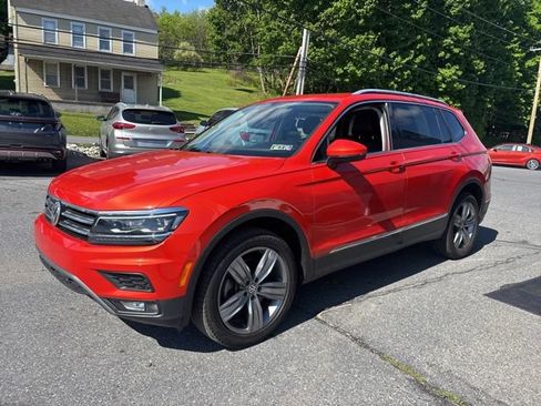 Used 2018 Volkswagen Tiguan SEL Premium AWD/4WD image 3